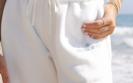 Pink Palm Puff: The Cozy Trend Everyone’s Loving