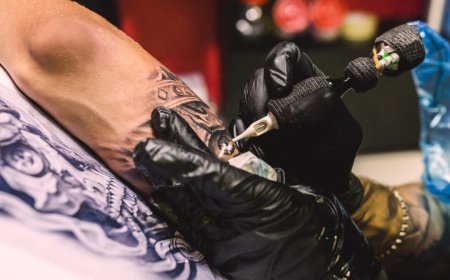 Tattoo Pain vs. Healing Pain: What’s Normal and What’s Not