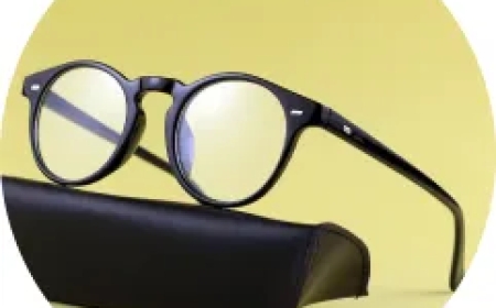 Sunglasses for Men in Pakistan – Ray-Ban, Tom Ford & Versace Shades | SHASHKAY