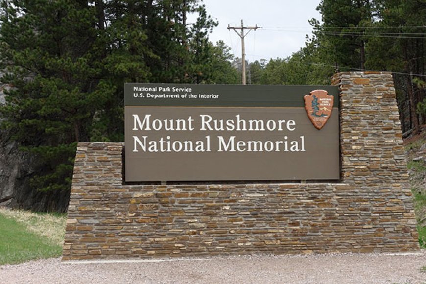 Why Monument Signs Are the First Impression Your Business Can’t Afford to Ignore