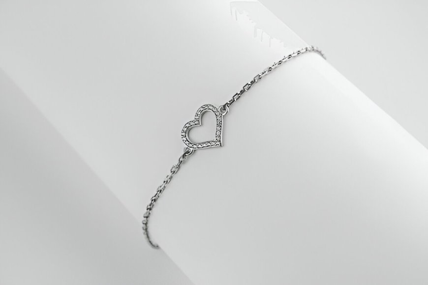 How to Choose the Right Silver Bracelet for Women