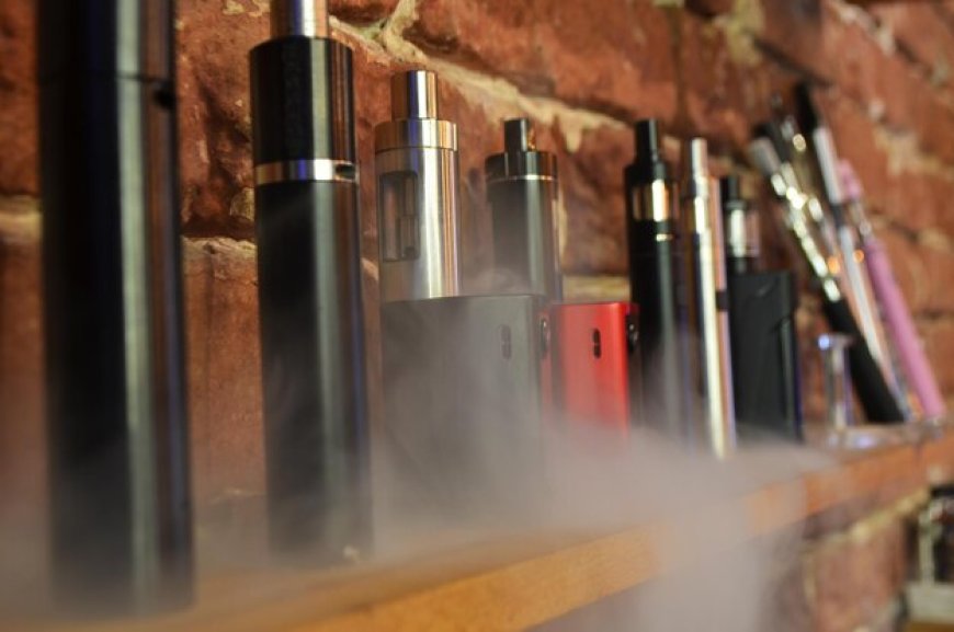 Vapes vs Cigarettes: What Are the Differences?