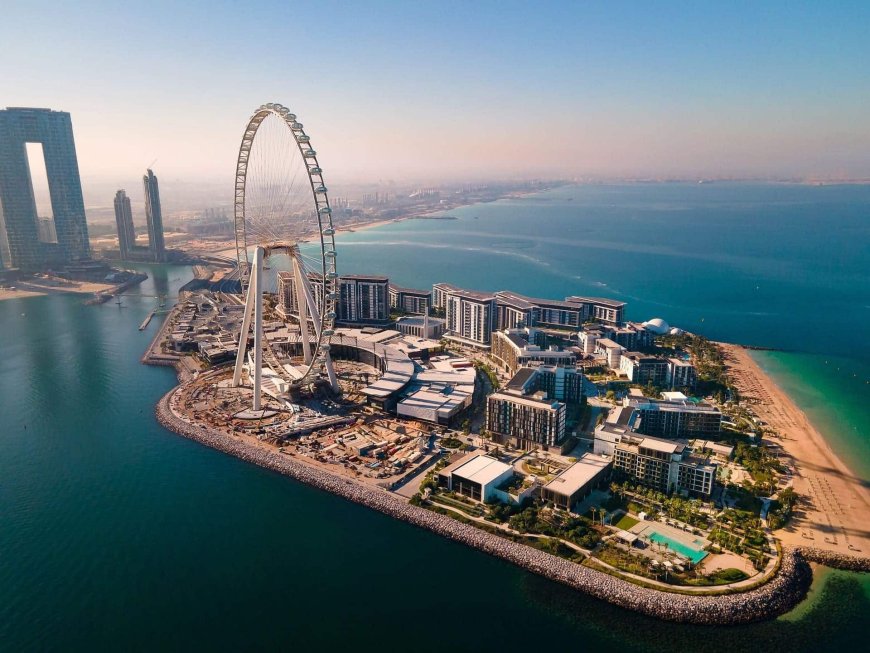 From Dunes to Downtown: Your Guide to Experiencing Dubai